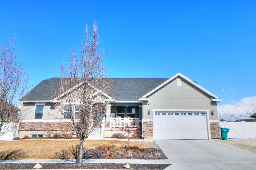 236 W 1200 S in Lehi, UT - Building Photo