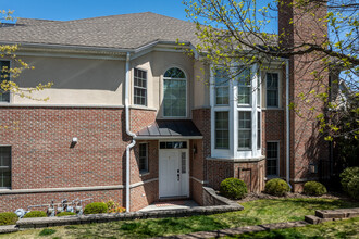 Cedar Gate at Livingston in Livingston, NJ - Building Photo - Building Photo