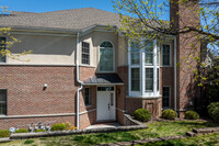 Cedar Gate at Livingston in Livingston, NJ - Foto de edificio - Building Photo