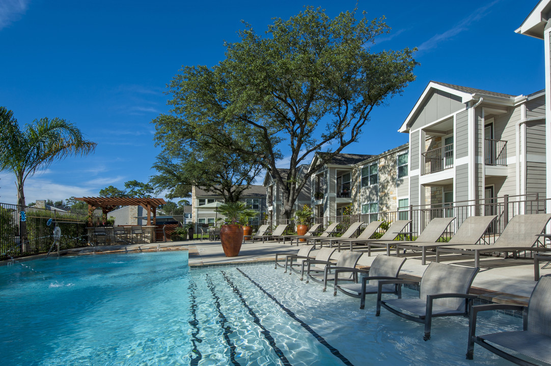 Reserve at Garden Oaks in Houston, TX - Building Photo