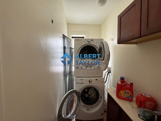 53 Lawn St, Unit 2