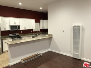 5504 S Corning Ave in Los Angeles, CA - Building Photo - Building Photo