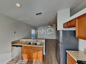 1431 Londra Ln in Kissimmee, FL - Foto de edificio - Building Photo