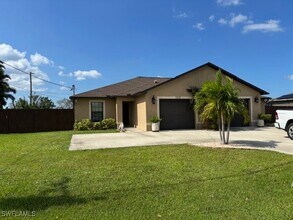 3104-3108 SW 7th Pl in Cape Coral, FL - Building Photo - Building Photo