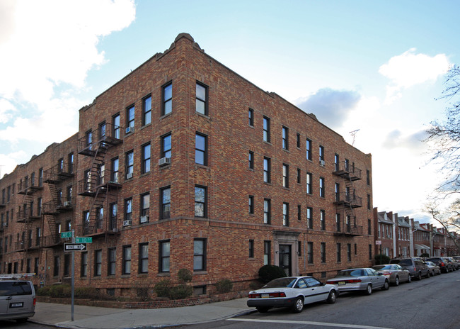 1905 W 10th St in Brooklyn, NY - Foto de edificio - Building Photo