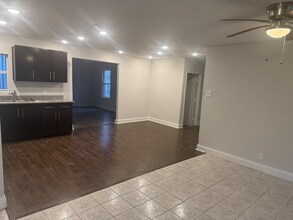 266 Kate Schenck Ave in San Antonio, TX - Foto de edificio - Building Photo