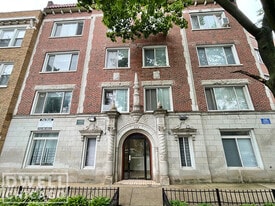 6900 N Lakewood Ave, Unit S in Chicago, IL - Building Photo