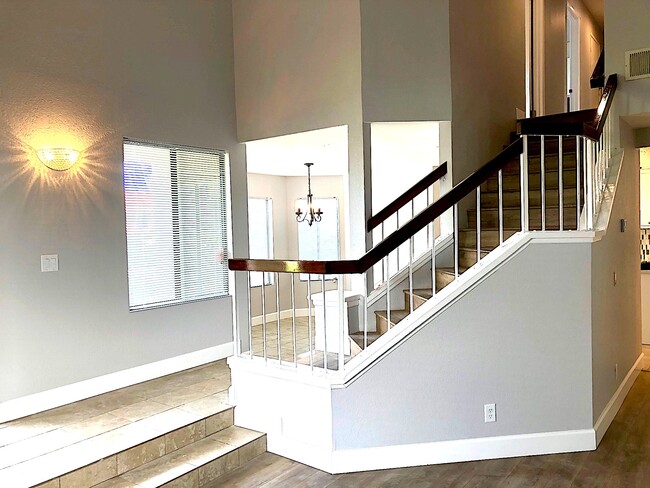 38343 5th Pl W in Palmdale, CA - Building Photo - Building Photo