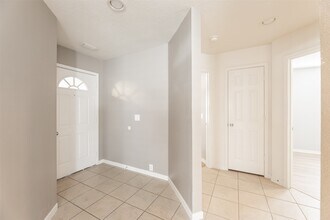 16522 Grenada Falls Dr in Houston, TX - Building Photo - Building Photo