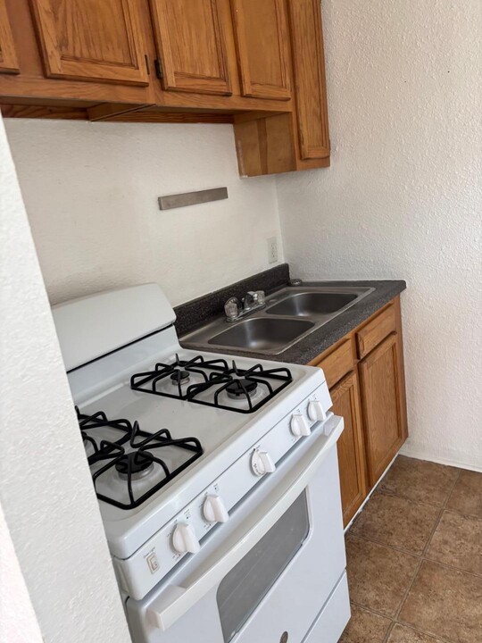 543 Cedar St SE in Albuquerque, NM - Foto de edificio