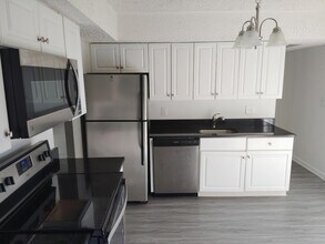 300 Oakway Ct in Joppa, MD - Building Photo - Building Photo