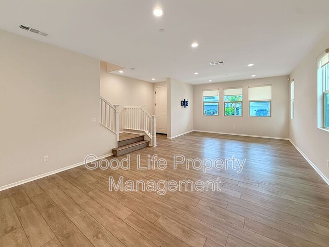1035 Calle Deceo in Chula Vista, CA - Building Photo - Building Photo