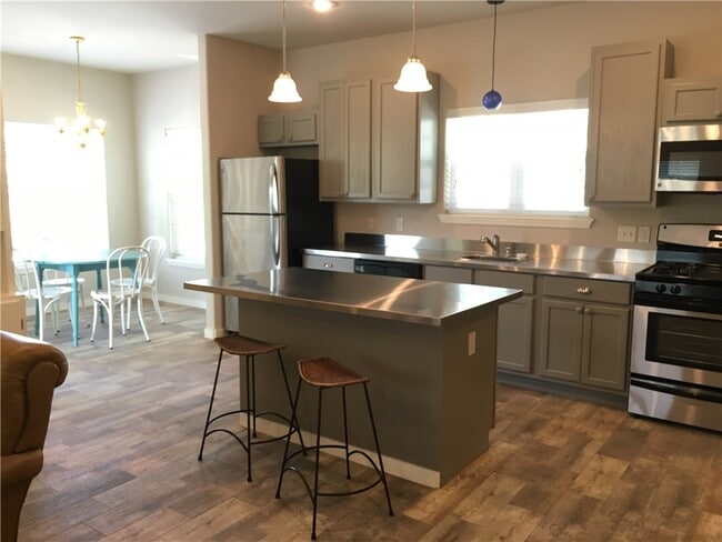 1639 W Stone St in Fayetteville, AR - Building Photo - Building Photo