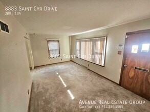 8883 St Cyr Dr in St. Louis, MO - Building Photo - Building Photo