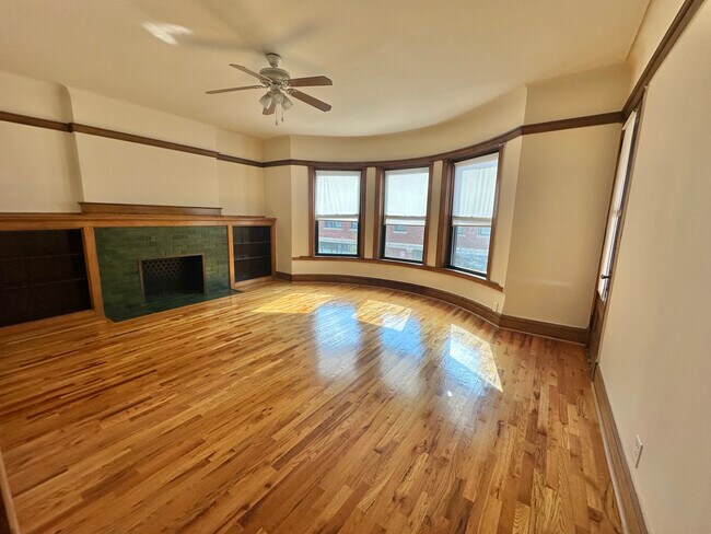 1008 W Argyle St in Chicago, IL - Building Photo - Building Photo