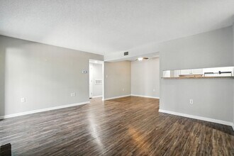 5020 Sardis Rd in Charlotte, NC - Building Photo - Building Photo
