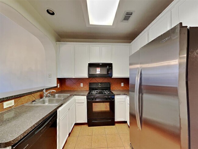 9245 Clearwood Landing Blvd in Houston, TX - Building Photo - Building Photo