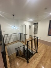 268 Schaefer St in Brooklyn, NY - Building Photo - Interior Photo