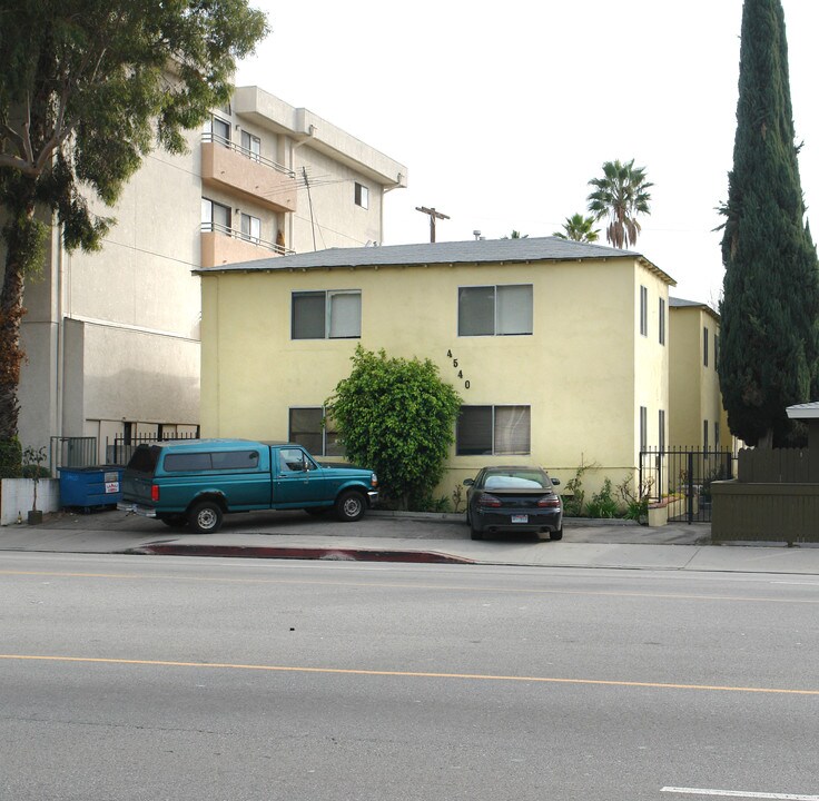 4540 Laurel Canyon Blvd in Valley Village, CA - Building Photo