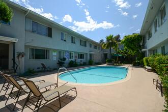 1625 Laurel in Los Angeles, CA - Foto de edificio - Building Photo