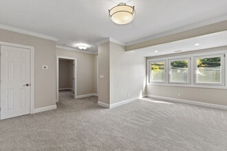 40 Ledge Ave in New Canaan, CT - Building Photo - Building Photo