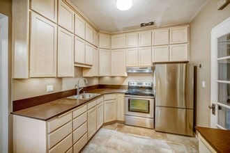 1952 26th Ave E in Seattle, WA - Building Photo - Building Photo