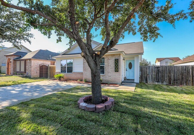 2008 Yukon Ln in Laredo, TX - Building Photo - Building Photo