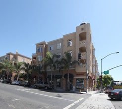 Laurel Bay in San Diego, CA - Foto de edificio - Building Photo