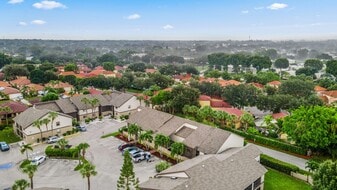 1665 Cabot Ln in Wellington, FL - Building Photo