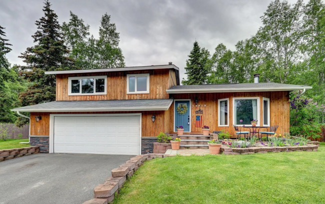property at 19819 Fairmount Cir