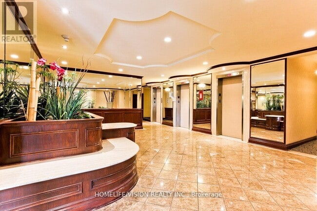 10 Muirhead Rd in Toronto, ON - Building Photo - Building Photo