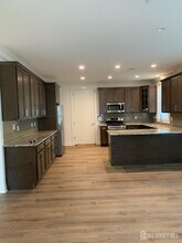 129 Green St in Woodbridge Township, NJ - Building Photo - Building Photo