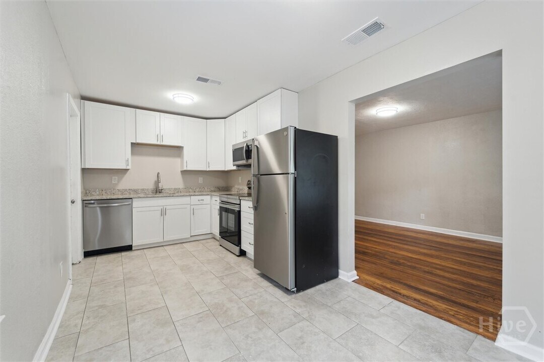 1315 E 55th St in Savannah, GA - Building Photo