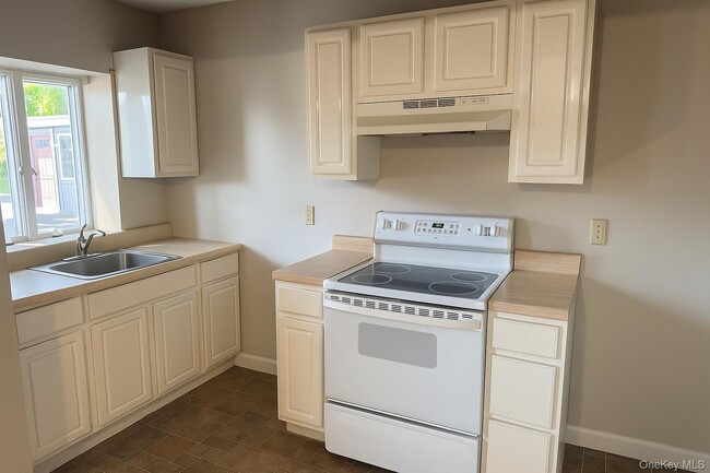 224 Walsh Ave in New Windsor, NY - Building Photo - Building Photo