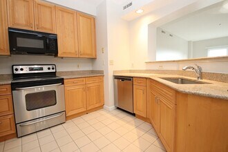 175 Cottage St in Chelsea, MA - Foto de edificio - Building Photo