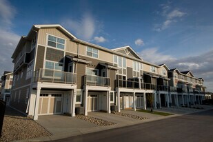 Sophia Towns in Saskatoon, SK - Building Photo