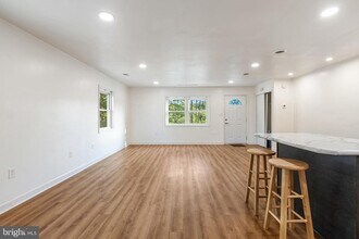 8 Germay Dr in Wilmington, DE - Building Photo - Building Photo