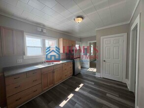1728 E Illinois St in Evansville, IN - Building Photo - Building Photo