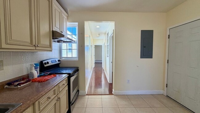 3311 Kensington Ave in Philadelphia, PA - Building Photo - Building Photo