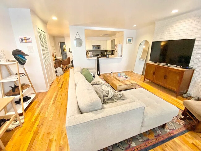 2330 Linwood Ave in Fort Lee, NJ - Building Photo - Building Photo