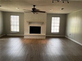 5160 Highland Dr in Marrero, LA - Building Photo