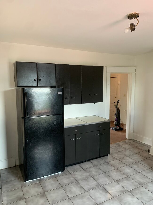 216 Wilson Ave in Uniontown, PA - Building Photo - Building Photo