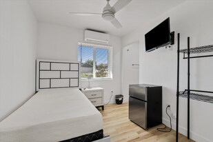 2956 E Mobile Ln in Phoenix, AZ - Building Photo