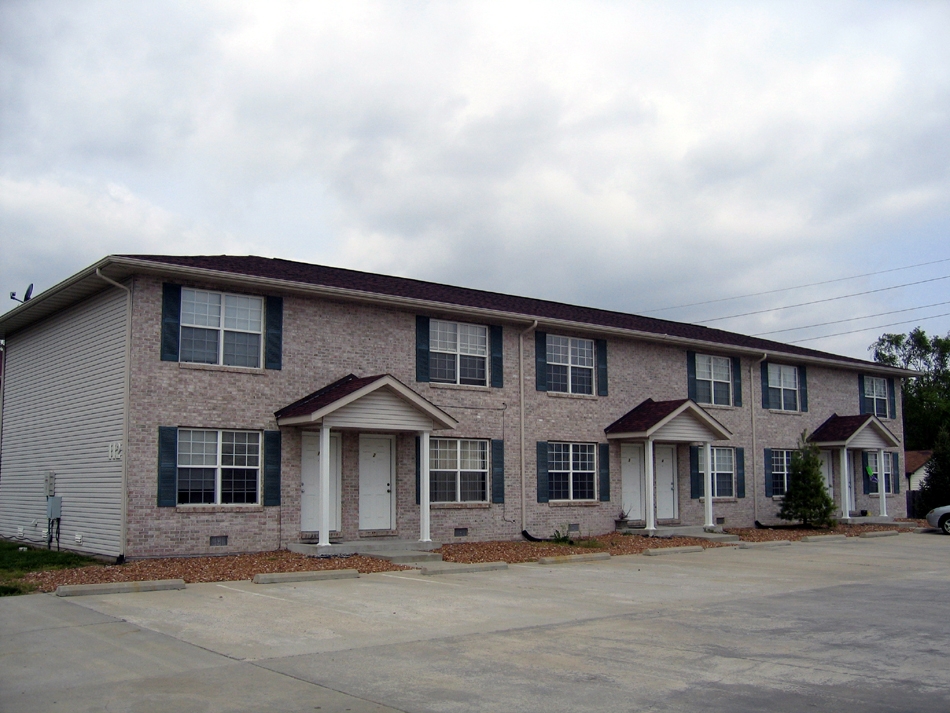 Autumn Pine Apartments in O'Fallon, IL - Foto de edificio