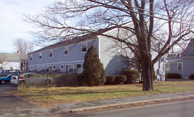 70 Winter St in Hyannis, MA - Building Photo - Building Photo