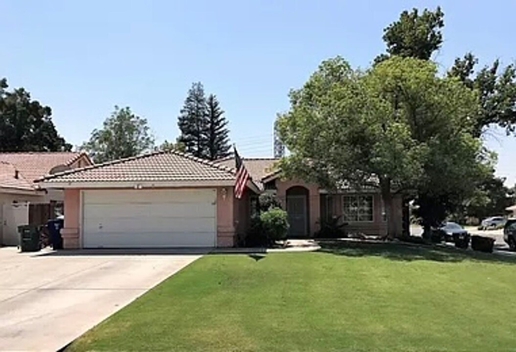 9323 Chesaw Ct in Bakersfield, CA - Building Photo