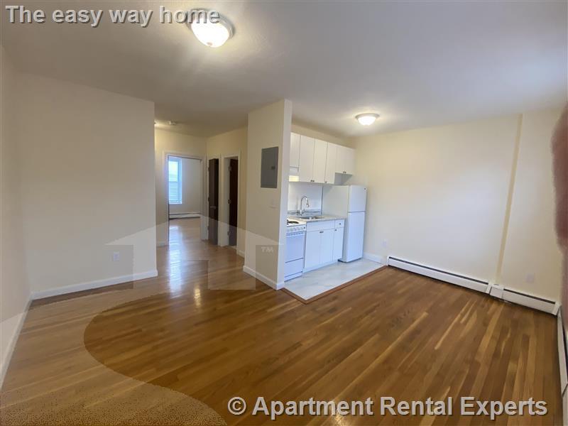164 N Beacon St in Brighton, MA - Building Photo