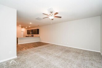 127 Palomino Bnd Dr in Newark, TX - Building Photo - Building Photo