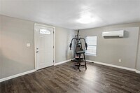 4560 Dunnam Rd photo'