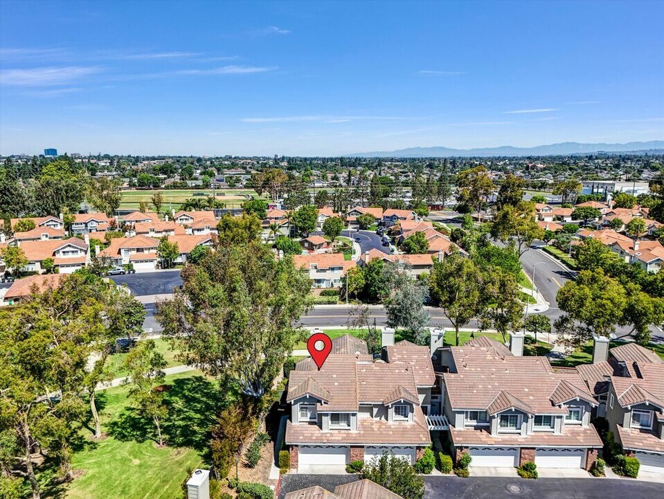 13635 Almond St in Tustin, CA - Building Photo